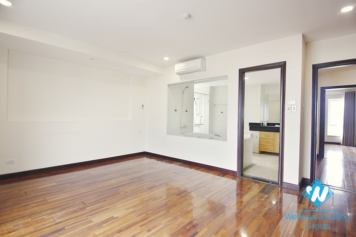 Four-room ambassador-sized apartment for rent in a quiet alley in the heart of Hoan Kiem district